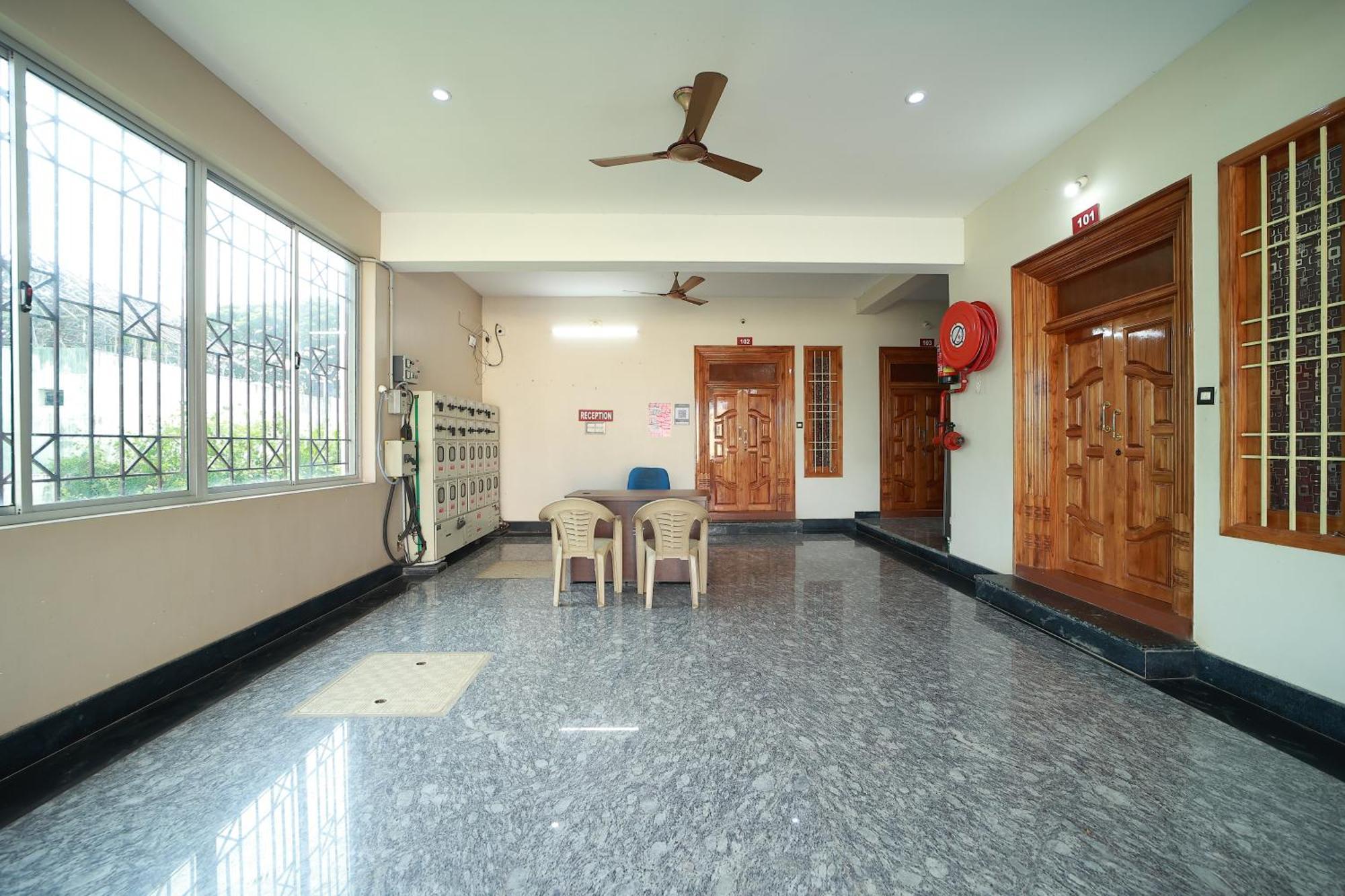 شقة Royal Castle Residency بونديتْشيري المظهر الخارجي الصورة
