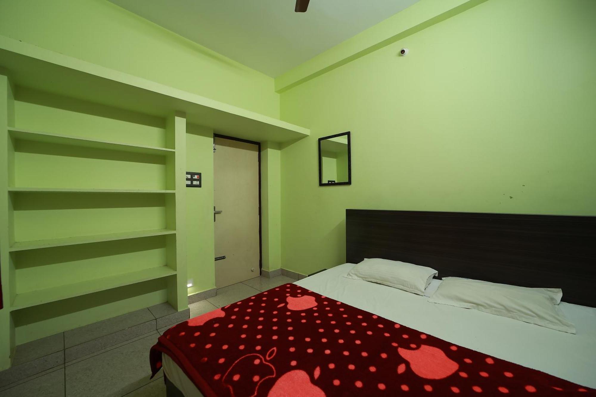 شقة Royal Castle Residency بونديتْشيري المظهر الخارجي الصورة