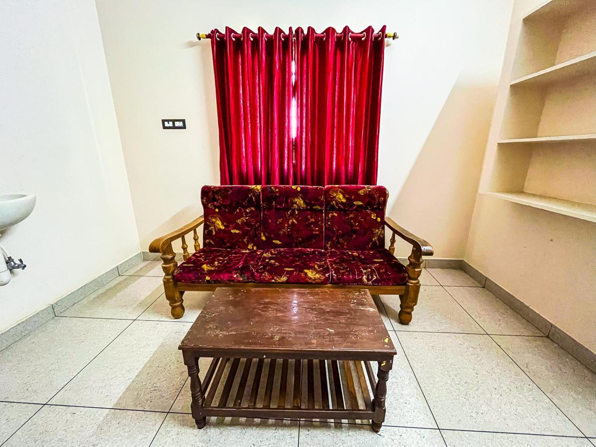 شقة Royal Castle Residency بونديتْشيري المظهر الخارجي الصورة